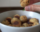 Foto del paso 3 de la receta: Bolitas de galleta 3 ingredientes