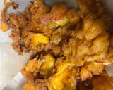 A picture of step 4 of Deep Fried Egg with Crab sticks.
