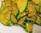 Hình bước làm 3 của món Bí đỏ xào tỏi