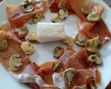 A picture of step 3 of Prosciutto, caprino e funghi salad.