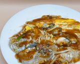 A picture of step 6 of Simple Oyster Omelet with Tapioca Starch.