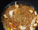 A picture of step 3 of Chicken Pad Thai.