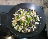 Foto del paso 4 de la receta: Paella sabrosa y fácil de cocinar de marisco al horno