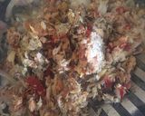 Gambar langkah 3 resipi Nasi Goreng Ikan.