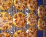 Foto langkah ke 6 dari resep Pizza mini by me.
