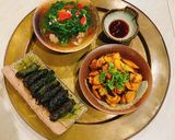 Hình bước làm 3 của món Mâm cơm nhà : chả lá lốt, nấm đùi gà kho nước tương, cải cúc nấu thịt băm
