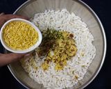 A picture of step 4 of Jhal muri.