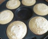 Foto langkah ke 4 dari resep Apem Selong Bertopping.