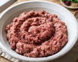 صورة لخطوة 4 من وصفة تشيز برغر غرقان بصلصة الجبن🍔Cheese burger