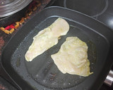 Foto del paso 3 de la receta: Pechuga adobada en mojo verde y a la plancha con puré de papas