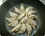 A picture of step 5 of How to Make Crispy Pan-Fried Gyoza at Home.