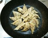 A picture of step 7 of How to Make Crispy Pan-Fried Gyoza at Home.