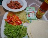 Foto langkah ke 1 dari resep Kebab sosis ayam.