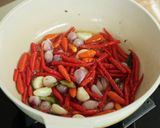 Foto langkah ke 3 dari resep Sambal Cumi Mercon Devina Hermawan.