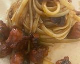 Foto del passaggio 1 della ricetta Linguine con ragù di polpo
