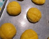 Foto langkah ke 4 dari resep Roti Melon Dorami.