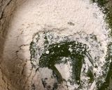 A picture of step 7 of White Chocolate and Matcha Soft Cake.
