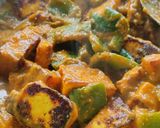 A picture of step 9 of Paneer Capsicum Curry.