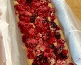 A picture of step 3 of Spelt Plumcake with Greek Yogurt and Berries.