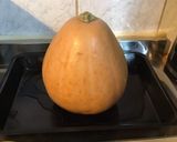Une image de l'étape 1 de Diable de courge sucrine farcie morue,poivron,oignon au bouillon de curry.
