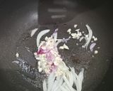 Foto langkah ke 2 dari resep Rice Bowl: Nasi Margarin Ayam Cincang Kecap Madu.