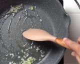 Foto langkah ke 1 dari resep Rice Omelette||Ide bekal Sat Set.