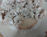 A picture of step 1 of Roti chicken garlic sauce rolls.