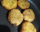A picture of step 9 of Chole ragda with potato pattice.