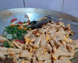 Foto langkah ke 3 dari resep Tumis Oncom Leunca.
