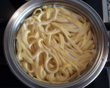 Foto del paso 6 de la receta: Tagliatelle en salsa casera de tomate con piña y pecorino