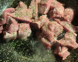 Foto del paso 2 de la receta: Ternera guisada en salsa