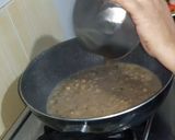 A picture of step 4 of Ragda Patties Chaat.