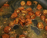 Foto del paso 5 de la receta: Spaghetti con anchoas y mini kumatos confitados