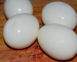 Foto del paso 1 de la receta: Huevos fritos especiados