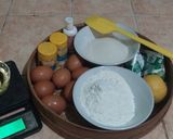 Foto langkah ke 1 dari resep Chiffon Cake Merah Putih.