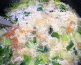 Gambar langkah 7 resipi Sup Sayur Tofu Telur.