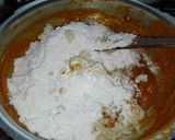 A picture of step 4 of Alphonso Mango burfi.