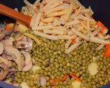 Tárkonyos húsgombócleves recept fázis 3 fotója