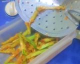 Foto langkah ke 5 dari resep Labu Siam Goreng Tepung.