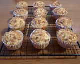 Foto del passaggio 9 della ricetta Muffin Mele e Ricotta con Crumble di Amaretti