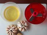 Garlic oil