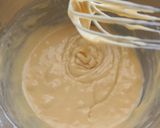 Foto langkah ke 3 dari resep Vanilla Madeleines.