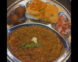 A picture of step 11 of Pav Bhaji.