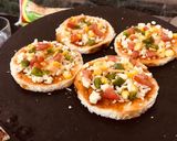मिनी पिज़्ज़ा (mini pizza recipe in Hindi) रेसिपी चरण 4 फोटो