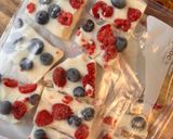 Foto langkah ke 7 dari resep Frozen Yogurt Bark (Frozen Yogurt Batang).