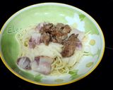 Hình bước làm 3 của món Mì Ý sốt kem với thịt xông khói và bò xào