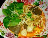 รูปขั้นตอนการทำที่ 5 ของ น้ำยาไก่เลือดไก่ลูกชิ้นปลา