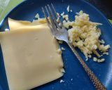 Foto del paso 1 de la receta: Empanadas de jamón y quesos para congelar