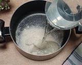 Foto langkah ke 1 dari resep Kue Mangkok / Apem Merekah, Empuk dan Lembut.