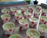 Foto langkah ke 5 dari resep Chiffon Pandan Putih Telur Cup.